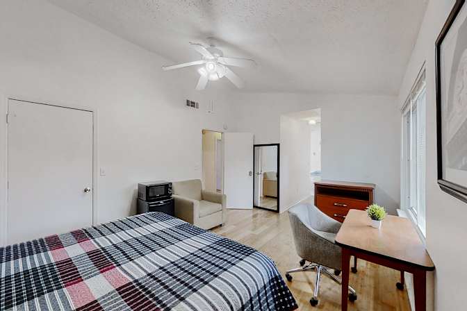 PadSplit's room
