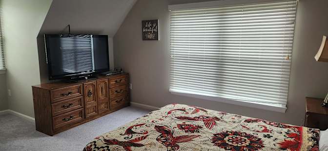 Two Rooms in Tacketts Mill - Lake Ridge, VA's room