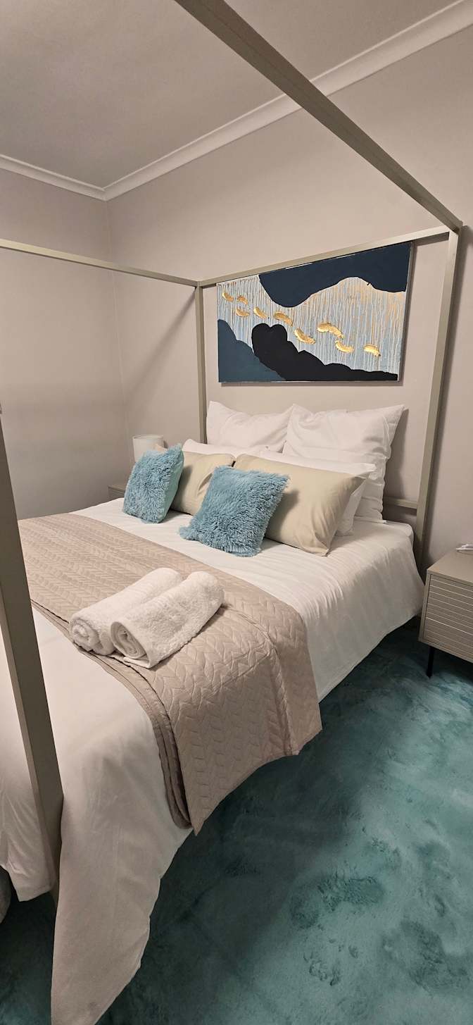 Donovan's room