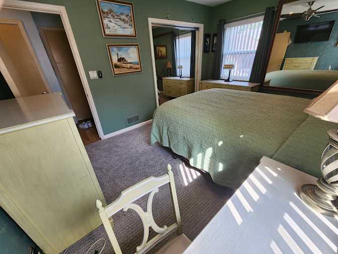 wdrinshed's room