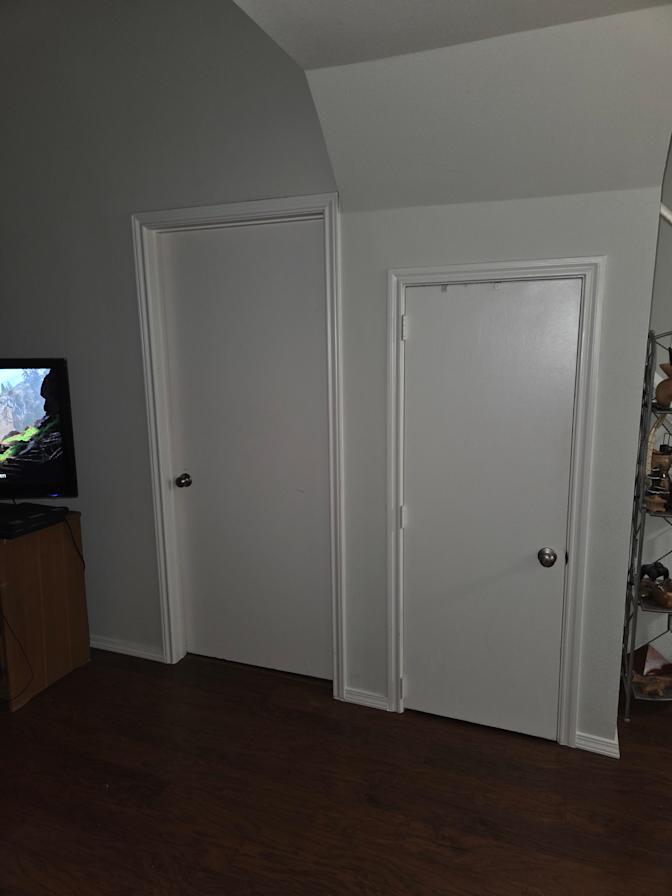 Curt's room