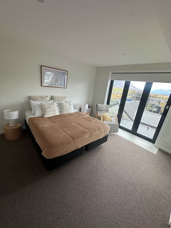 Linda A.'s room