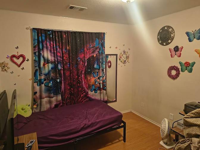 Arrow's room