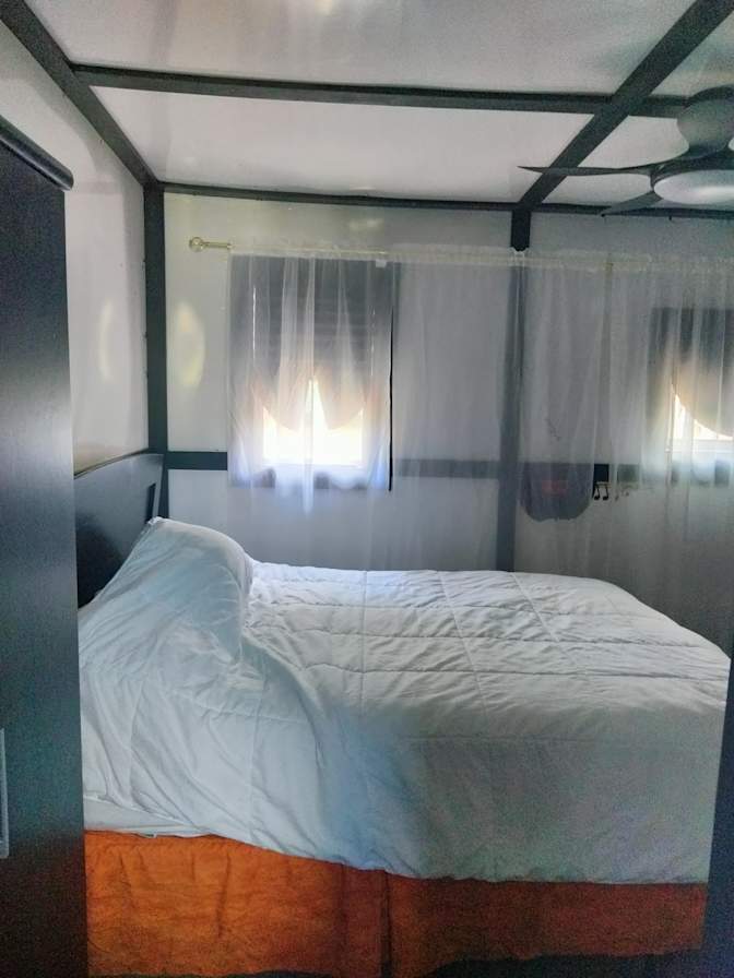 Trulans's room