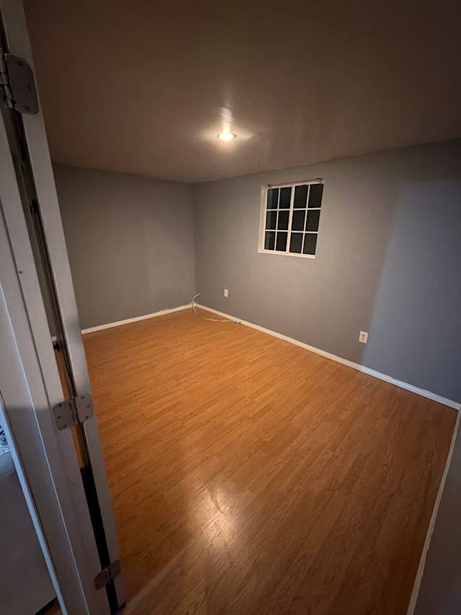 Rolando's room