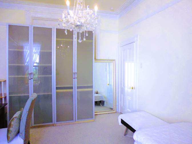 Tenny's room