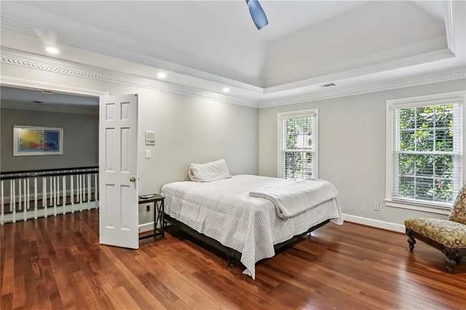 Alcove Rooms's room