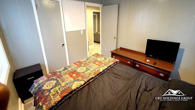 GBU Holdings Group's room