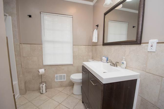 Grandbay RE Holdings's room