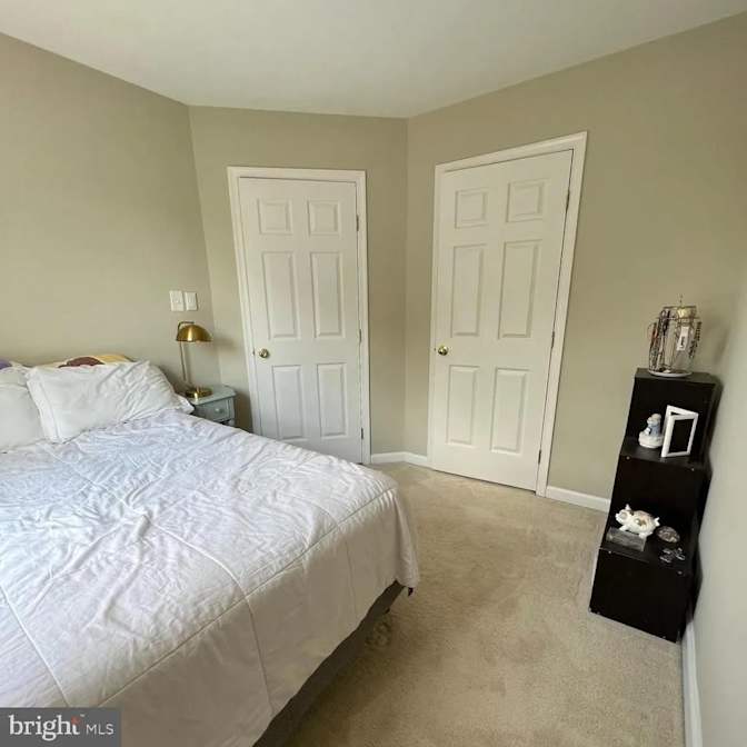 Frankie James's room