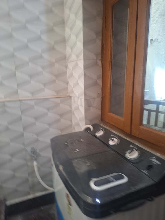 abhishek prasad's room