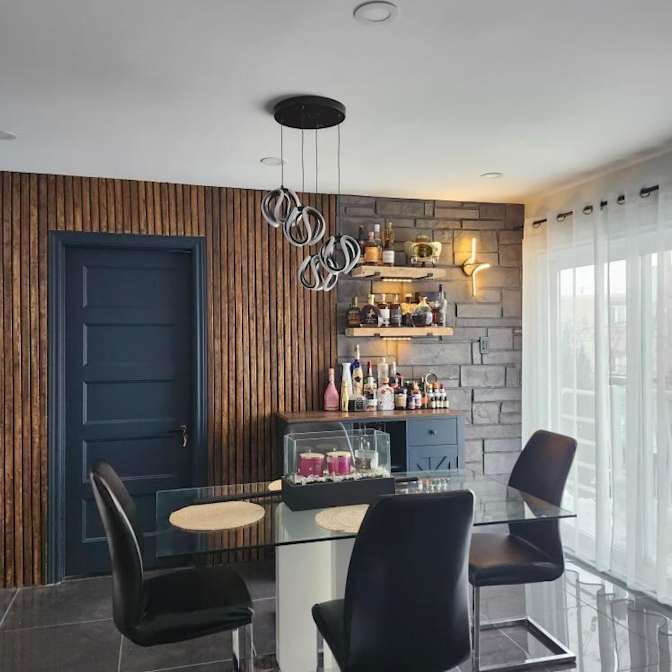 Karen Del Cid's room