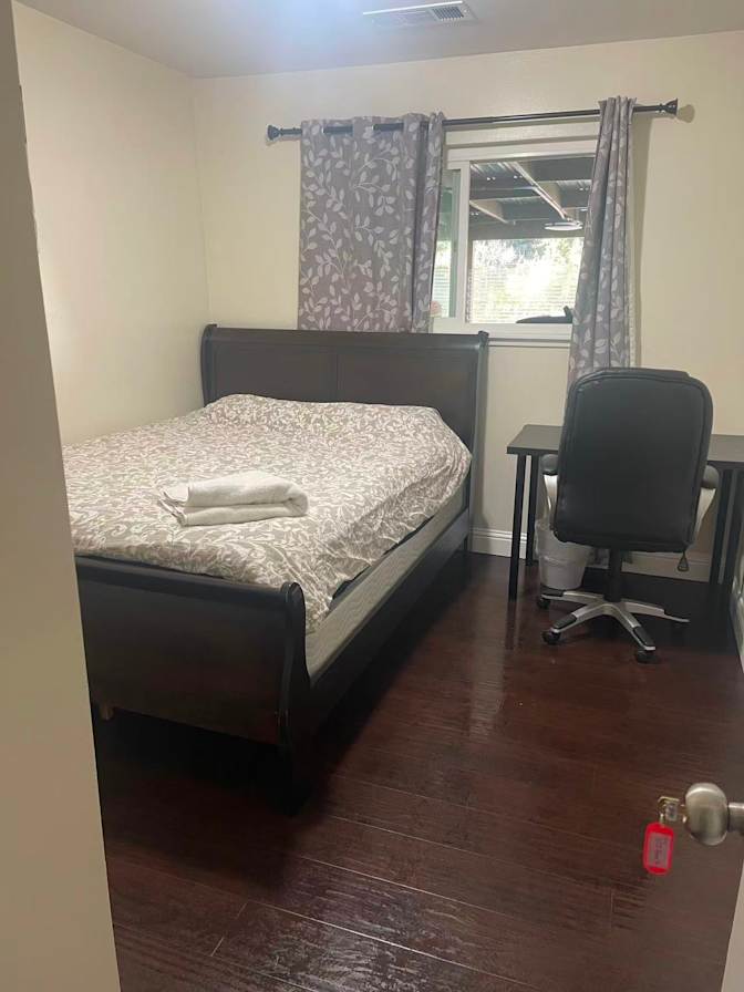 Li's room