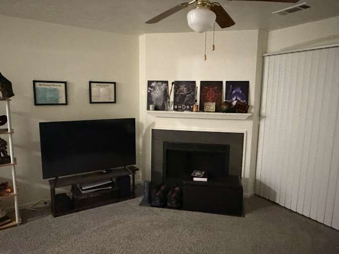 Ricardo's room