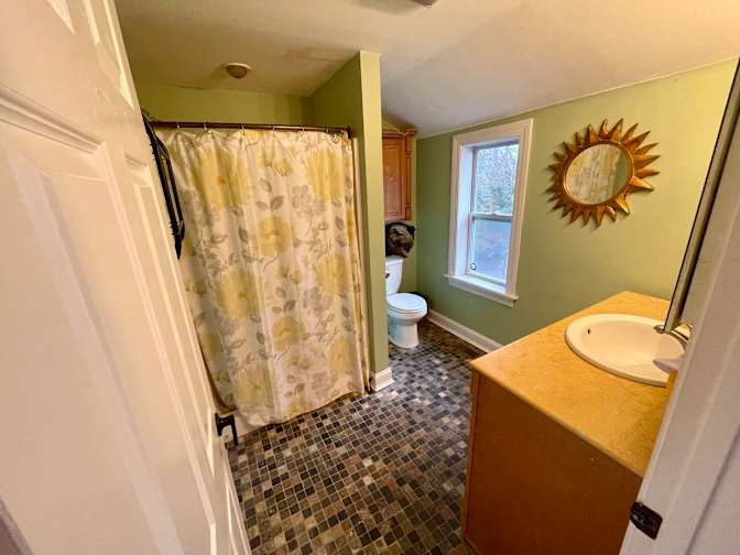 sarah loscutoff's room