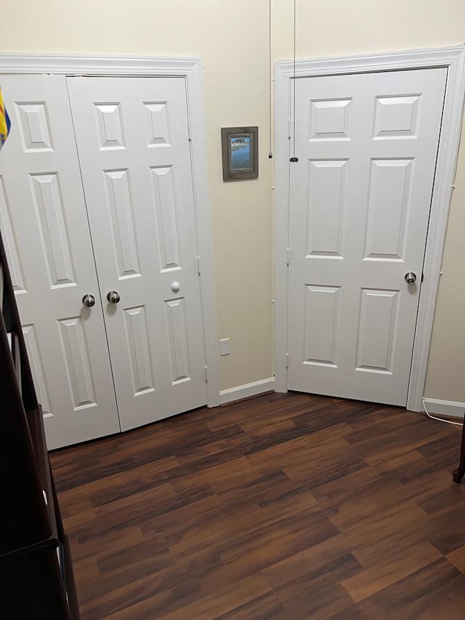 Tom's room