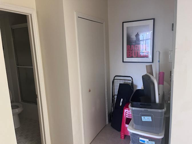 Cesar Oyarzabal's room