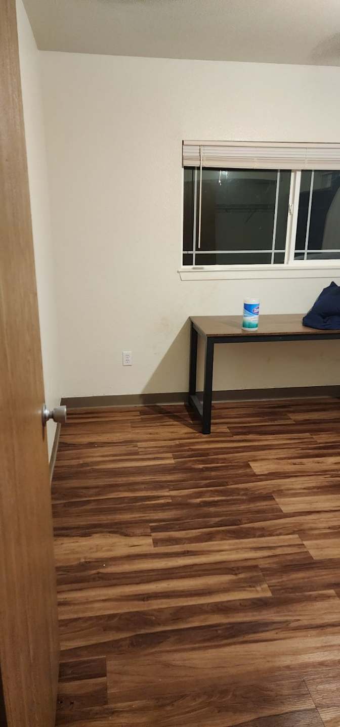 April and Royce's room