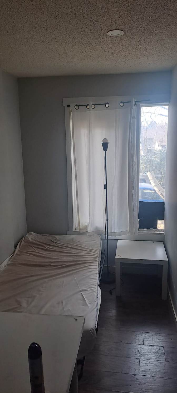 Dan's room