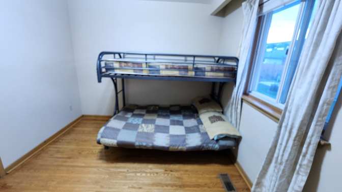 Pal Hgnis's room