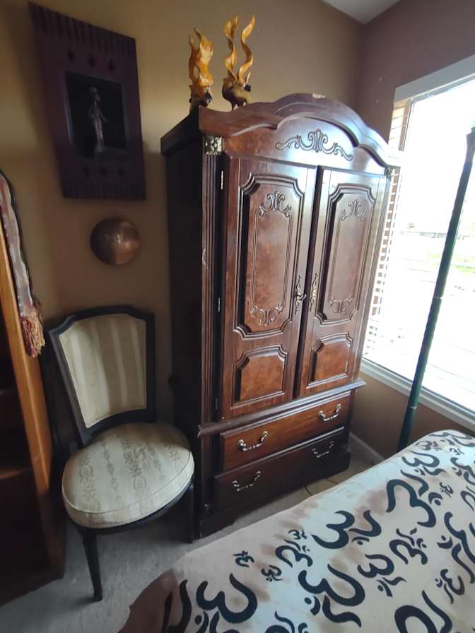 Gayle Wayne's room