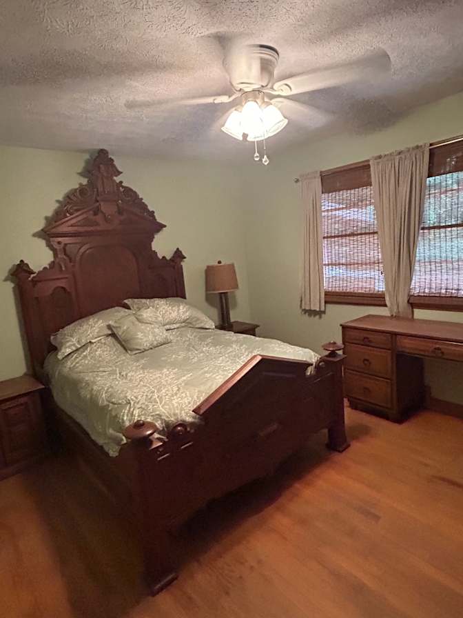 Lisa's room