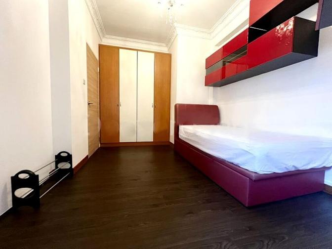 EJ's room