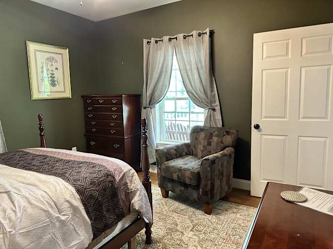 Donna's room