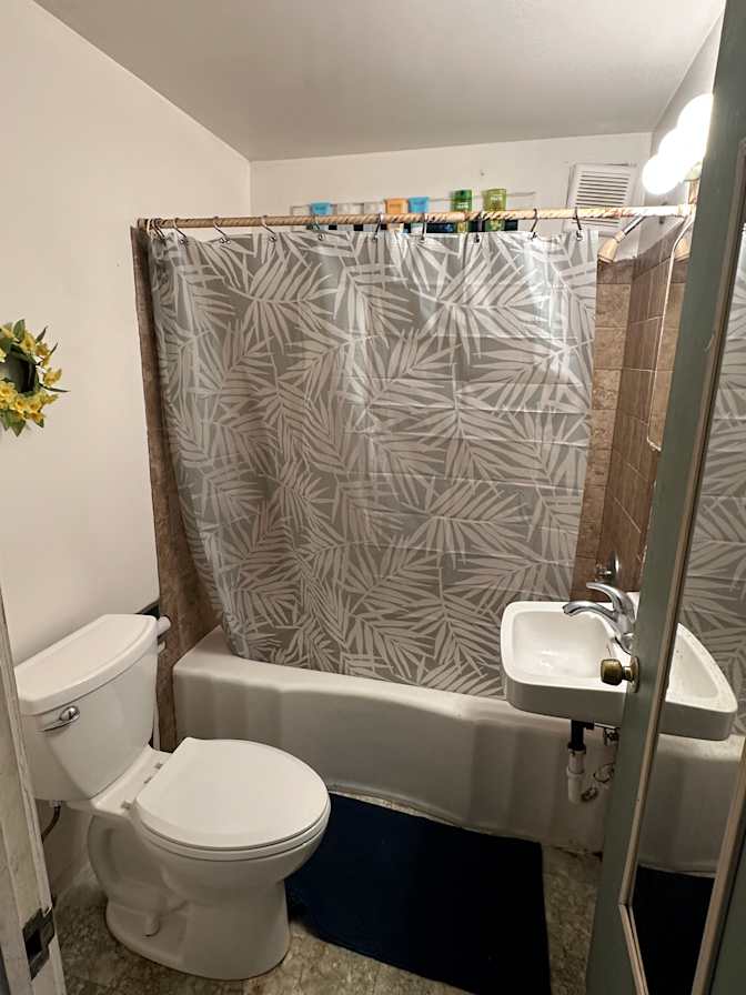 Lisa's room