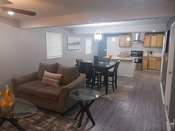 CL&C Property Management and Consulting's room