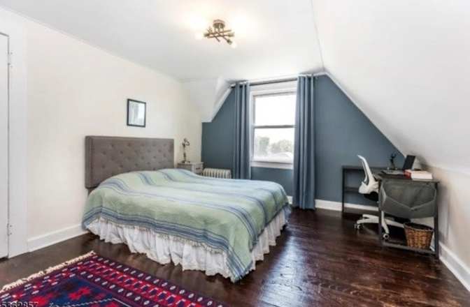 Meral Guzel's room