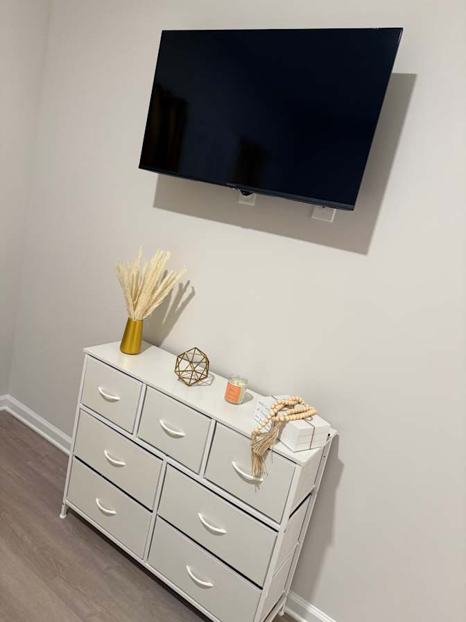 Amoya's room