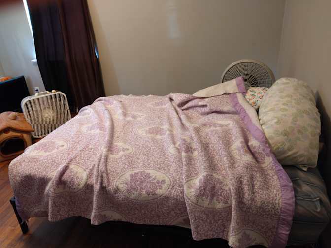 Kelly Mamoth's room