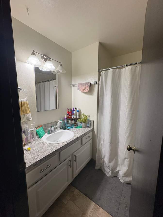 Greyson's room