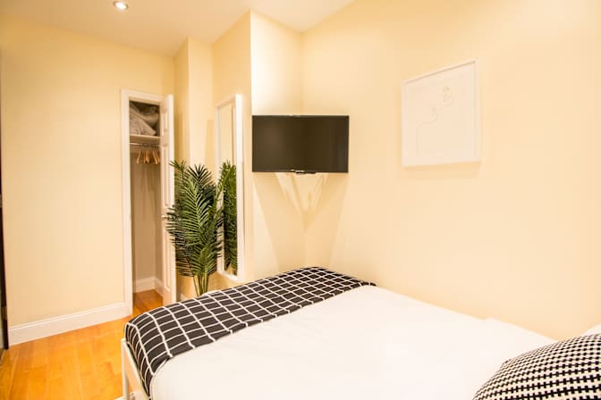 Sam June's room