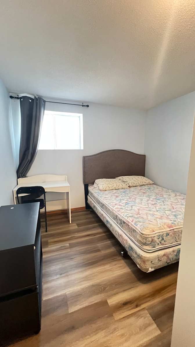 Meng Qiong Huang's room