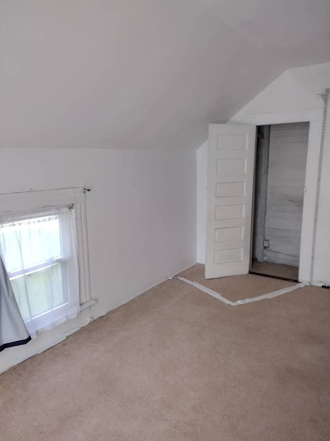 Pegs's room