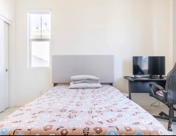 Lee's room