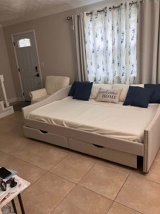Vernita's room