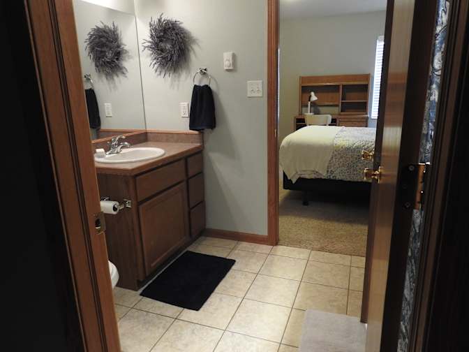 Beech Street Condo's room