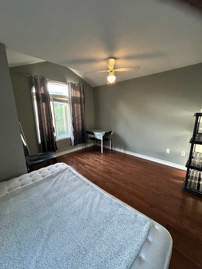 hariney's room