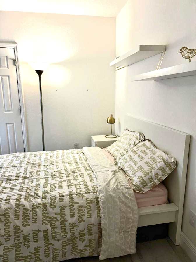 Andrea's room