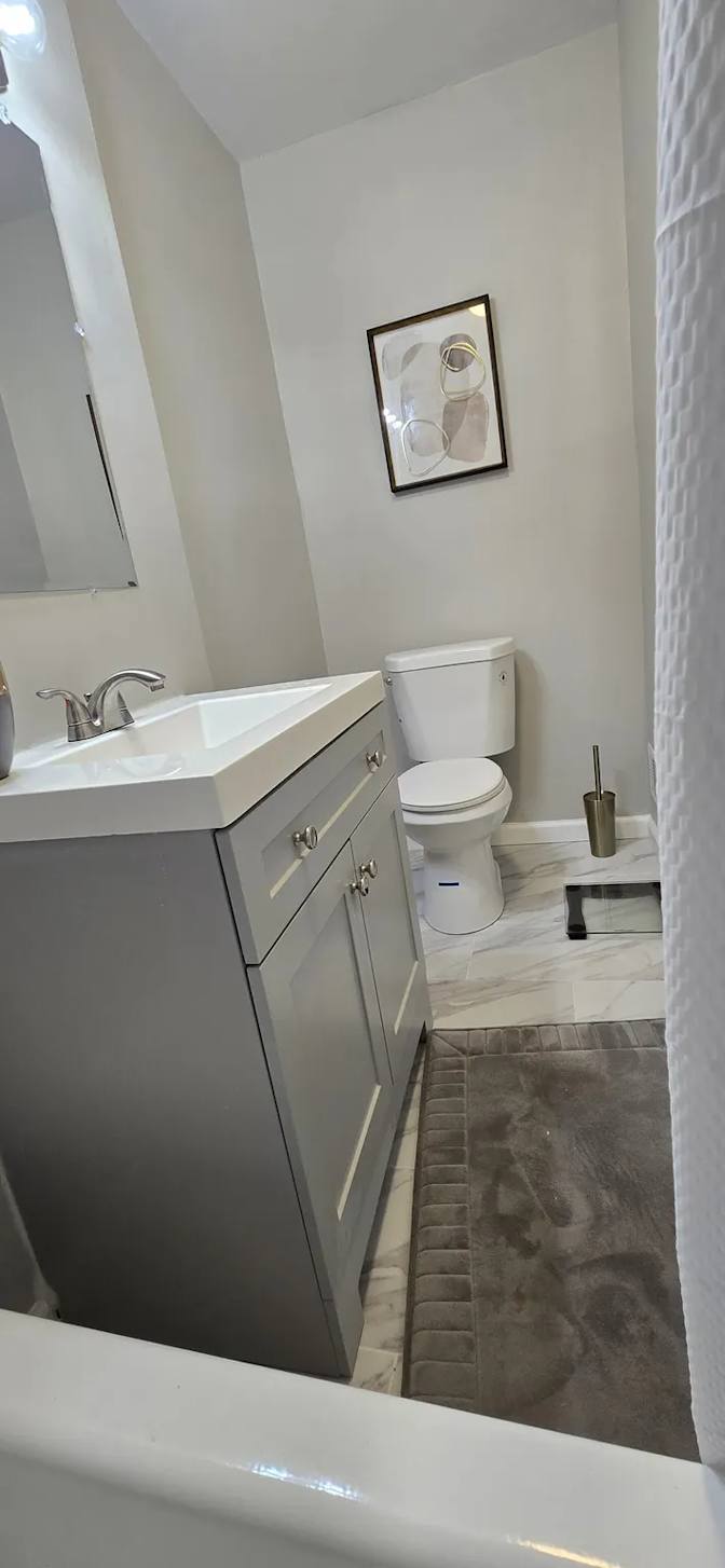 Beautiful clean furnished private room's room