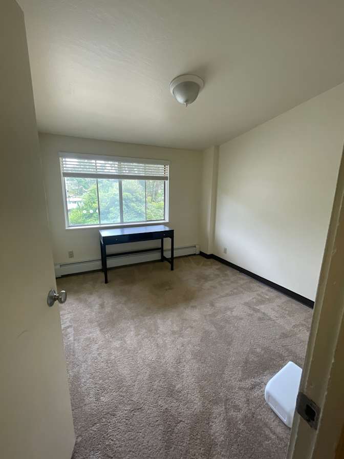 Shounak's room