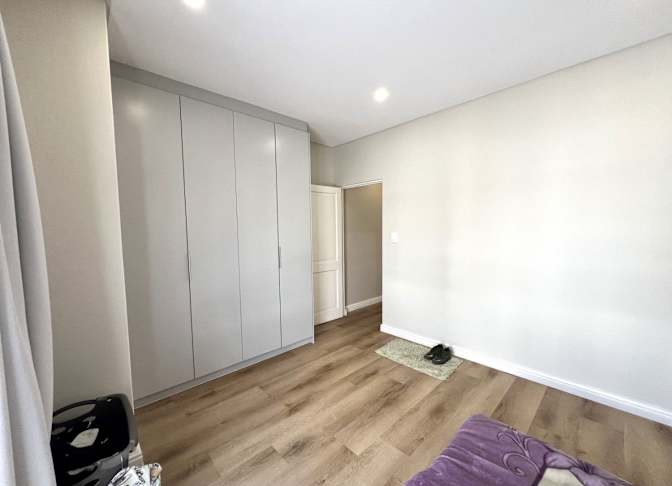 Lee's room