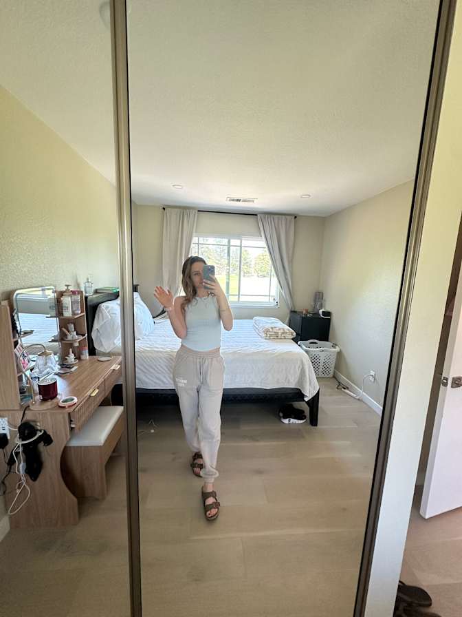 Rose S.'s room