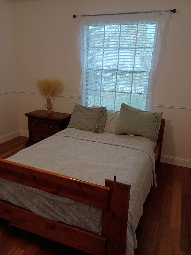 Mona's room