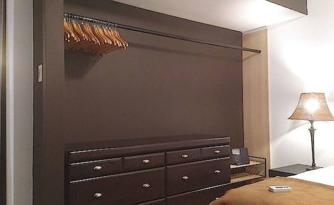 Elle's room