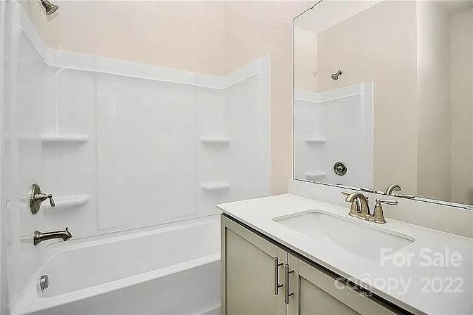 Alcove Rooms's room