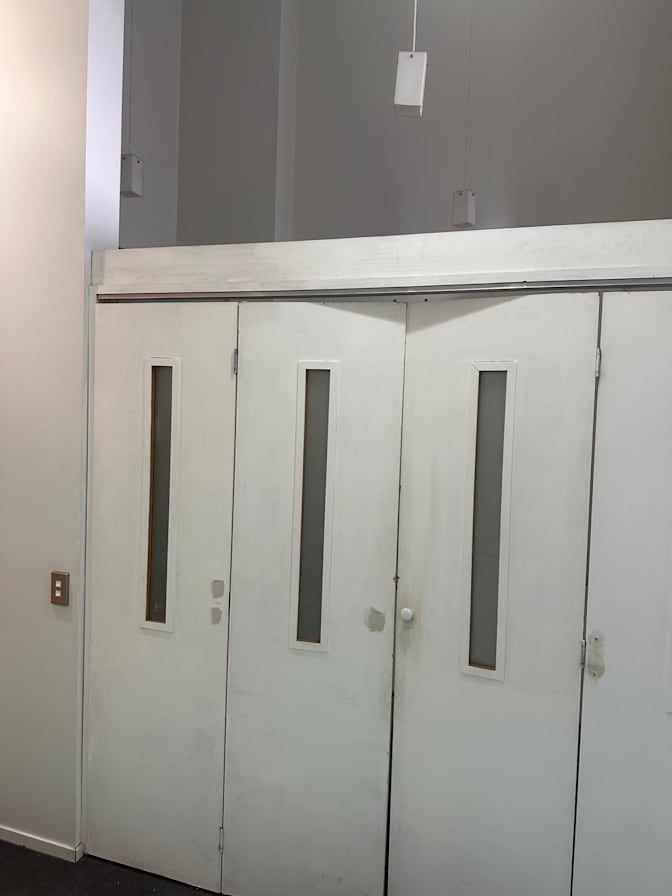 Medet's room